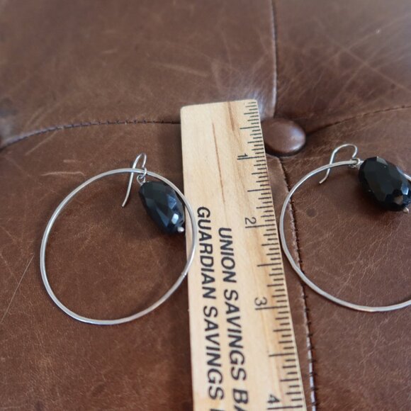Black onyx and sterling silver large front facing hoops earrings by Dana Reed - Picture 9 of 13